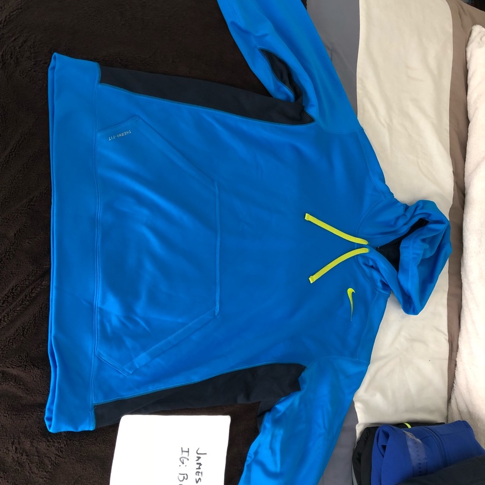 SOLD! Nike Therma-fit Hoodie
